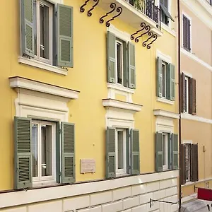 Garibaldi Piazza Di Spagna Rom